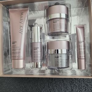 MARY KAY Timewise Repair Volu-Firm Set